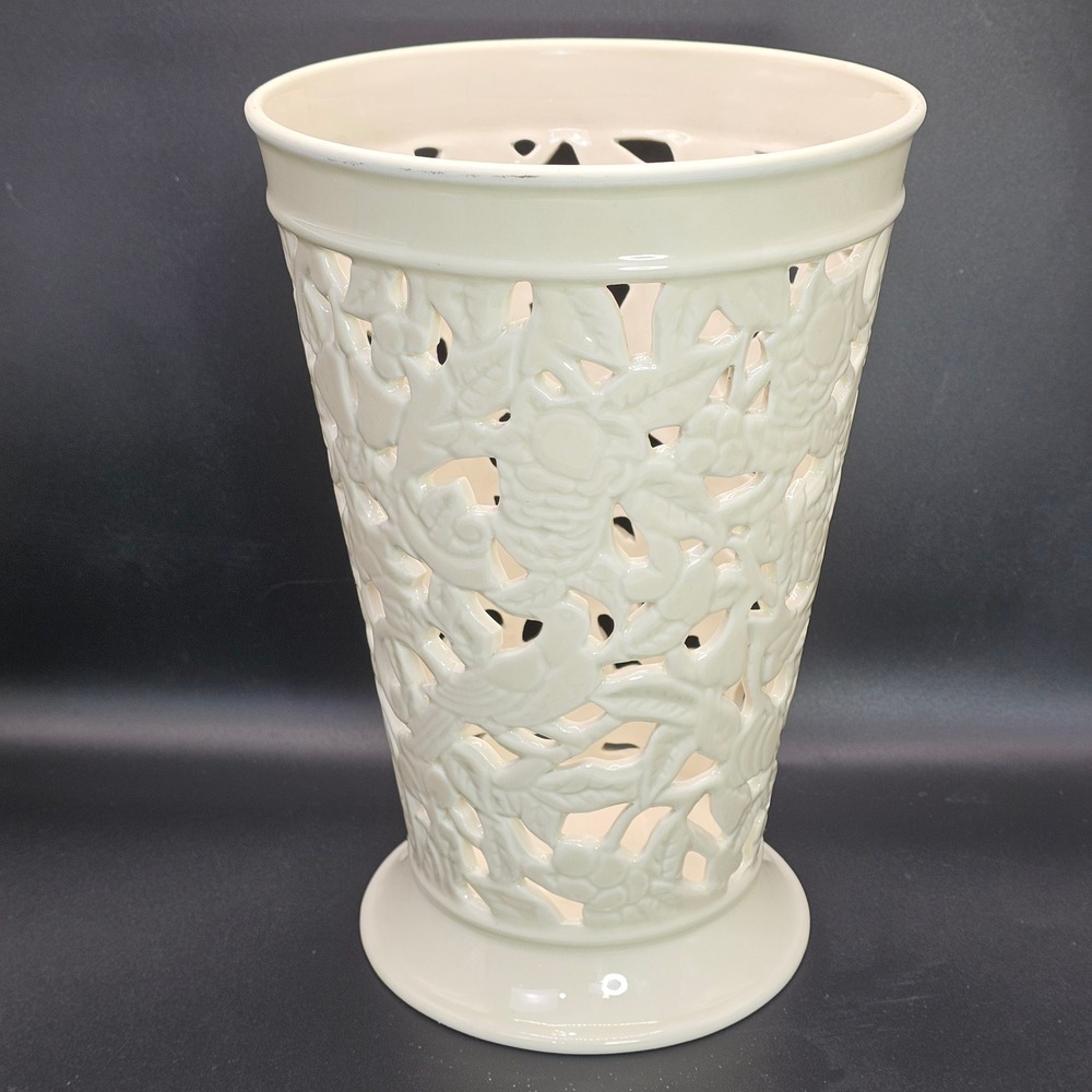Villeroy & Boch Heinrich White Reticulated Pierced Bird Floral Vase 8.5" Decor